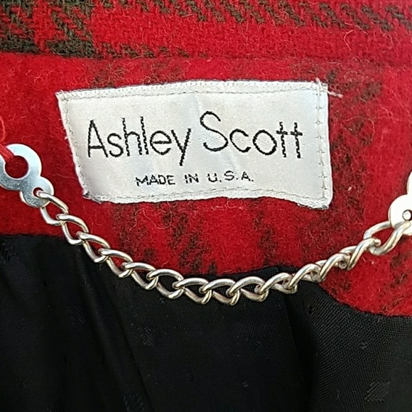 Wool blend hooded coat. - Picture 6 of 6